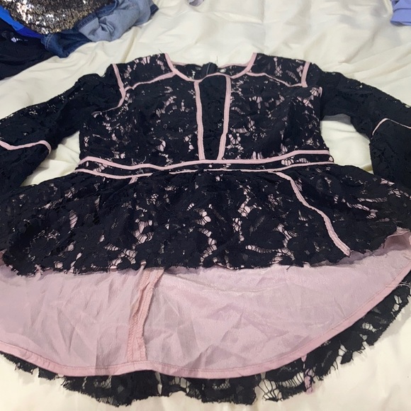 Black lace blouse - Picture 1 of 5